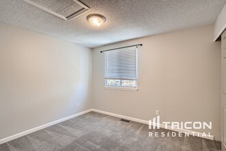 19431 E Princeton Pl in Aurora, CO - Building Photo - Building Photo