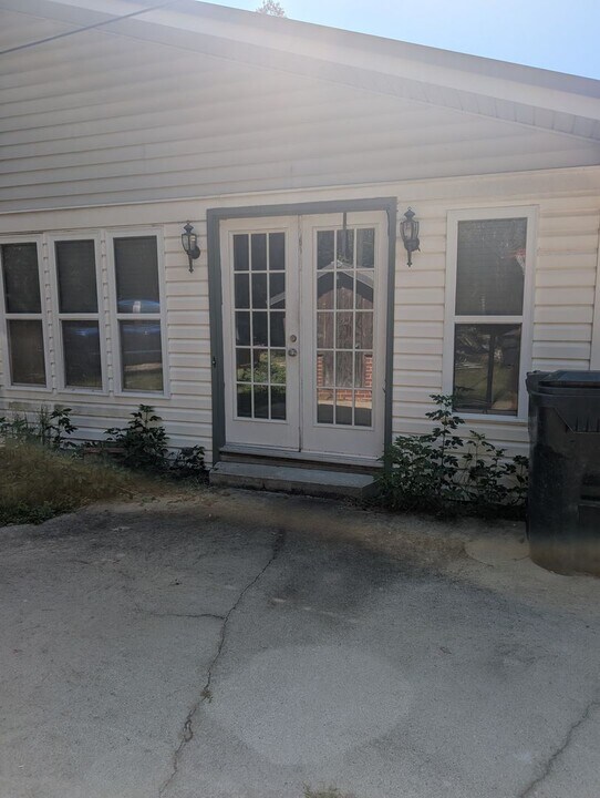 1941 Rayonier Rd in Jesup, GA - Building Photo