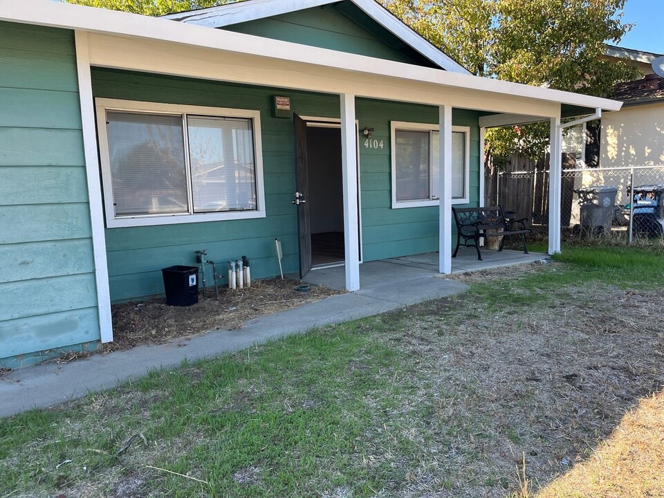 4104 Wheatley Cir in Sacramento, CA - Building Photo