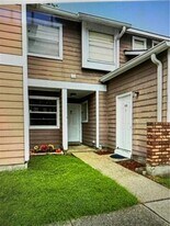 2425 Oxford Pl, Unit 132 in Gretna, LA - Building Photo