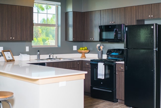 Simon's Mill Apartments in Edgewood, WA - Building Photo - Building Photo