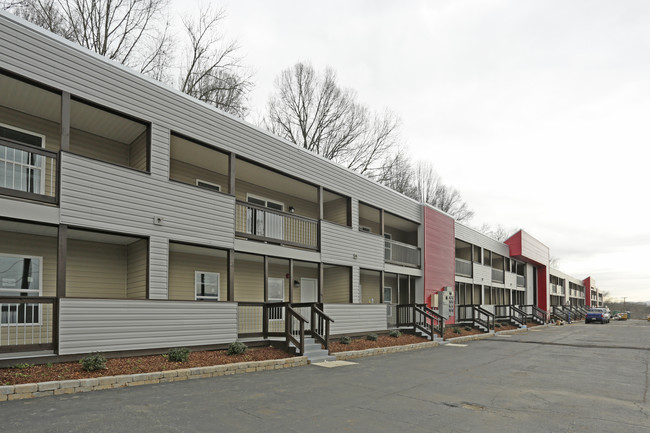 The View at Mission Ridge in Chattanooga, TN - Building Photo - Building Photo