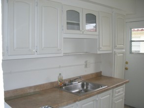 675 84th St in Miami Beach, FL - Foto de edificio - Other