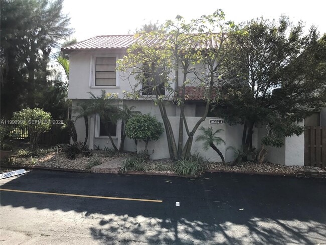 10337 NW 9th St in Miami, FL - Building Photo - Building Photo
