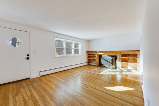 250 Hudson Rd in Sudbury, MA - Building Photo - Building Photo