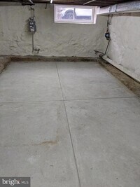 143 Gladstone St photo'