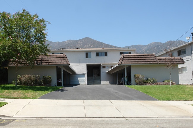 75 Esperanza Ave in Sierra Madre, CA - Building Photo - Building Photo