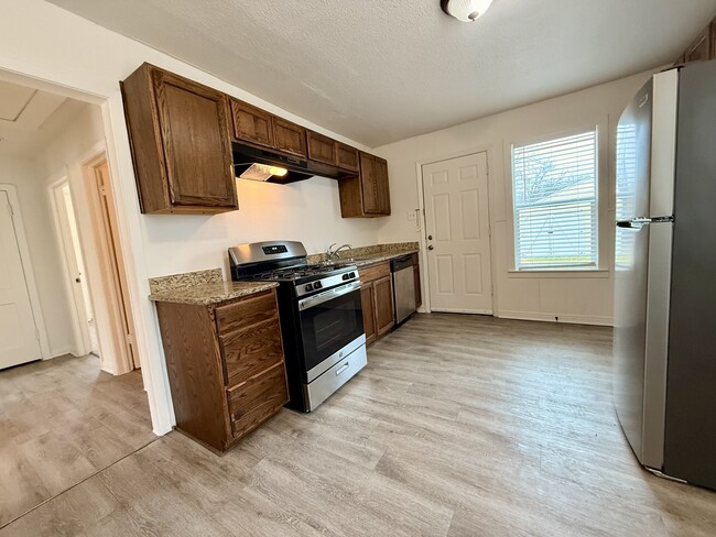 5076 Lyndon Dr in Fort Worth, TX - Building Photo - Building Photo