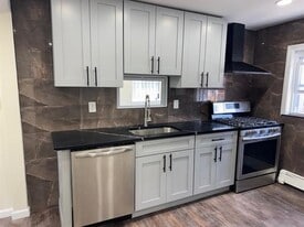 356 WESTSIDE Ave in Jersey City, NJ - Building Photo