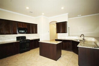 374 Coral Vine Ln in Burleson, TX - Building Photo - Building Photo