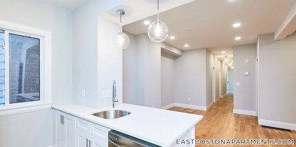 58 Frankfort St in Boston, MA - Building Photo - Building Photo