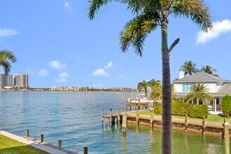 1030 Sugar Sands Blvd in West Palm Beach, FL - Building Photo - Building Photo
