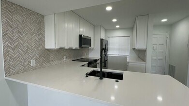 4483 Luxemburg Ct in Greenacres, FL - Building Photo - Building Photo