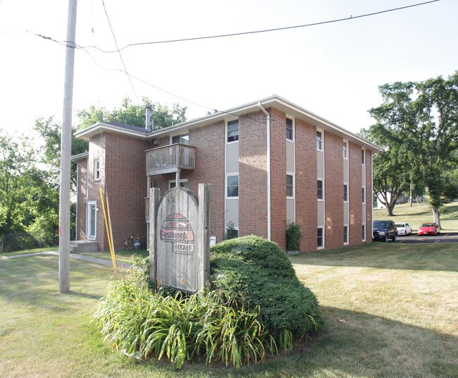 Eastbrook Terrace in Des Moines, IA - Building Photo - Building Photo