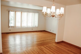 2626 73rd Ave in Elmwood Park, IL - Building Photo - Building Photo