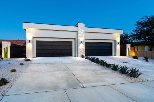 13680 Mark Dr in Desert Hot Springs, CA - Foto de edificio - Building Photo