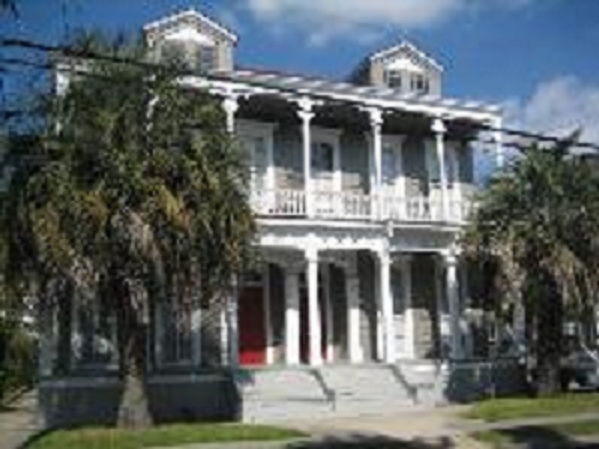 4025-4027 Prytania St in New Orleans, LA - Building Photo