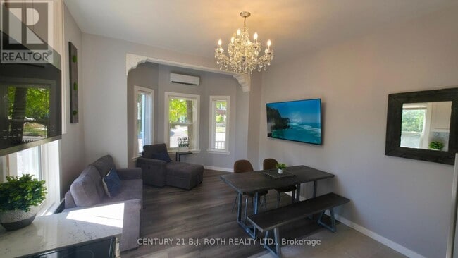 property at 82 Albert St N