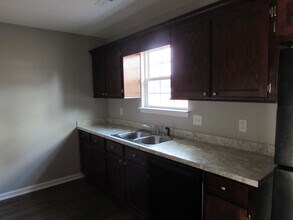 1000 Mayfield Dr in Sumter, SC - Building Photo - Building Photo