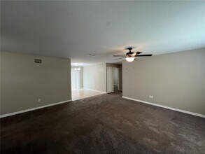 219 Malauka Loop in Ocklawaha, FL - Building Photo - Building Photo