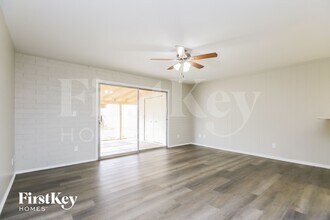 8046 N 56th Ave in Glendale, AZ - Building Photo - Building Photo