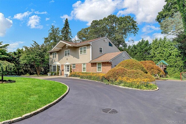 property at 22 Wren Dr