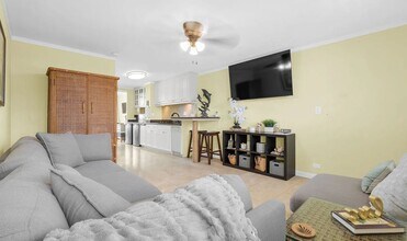 84-965 Farrington Hwy, Unit 403 in Waianae, HI - Building Photo - Building Photo