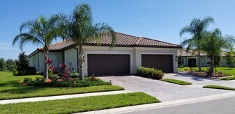12604 Garibaldi Ln in Venice, FL - Building Photo