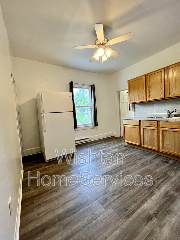 226 Locust St in Carthage, IL - Building Photo - Building Photo