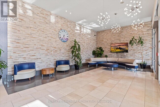 3939 Duke of York Blvd in Mississauga, ON - Building Photo - Building Photo