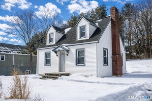 426 Main St in Durham, CT - Building Photo