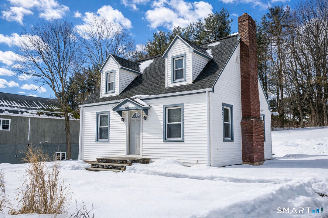 426 Main St in Durham, CT - Building Photo