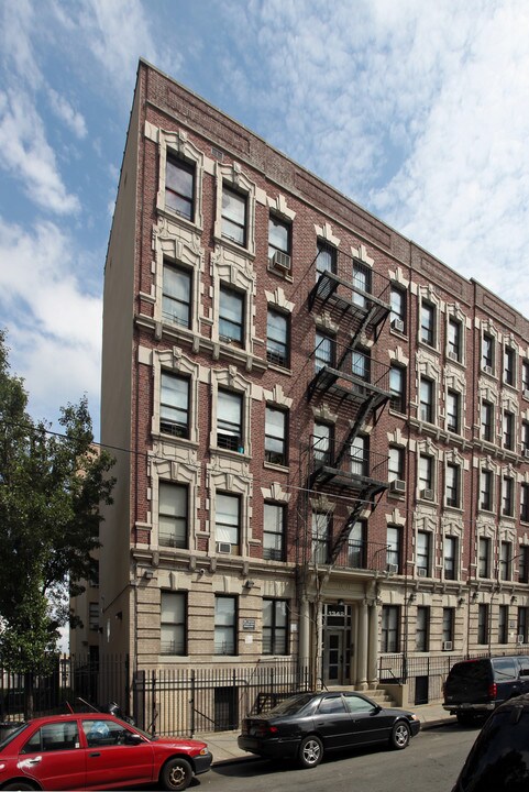 1342 Franklin Ave in Bronx, NY - Building Photo