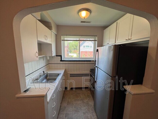1005 Claytonia Terrace in Richmond Heights, MO - Building Photo - Building Photo