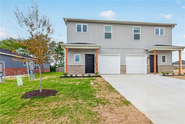 6802 SW Dignity Ave in Bentonville, AR - Building Photo - Building Photo