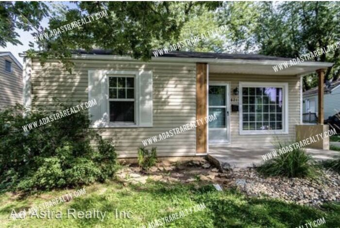 821 N Crysler Ave in Independence, MO - Building Photo