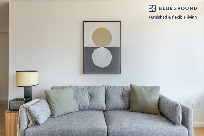 255 W 94th St in New York, NY - Building Photo - Building Photo