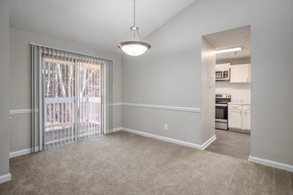 Arlington Park in Marietta, GA - Building Photo - Interior Photo