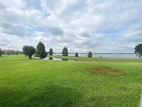 403 Laurel Cove Way in Winter Haven, FL - Building Photo - Building Photo