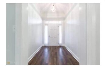 211 Gray Fox Xing in Bonaire, GA - Foto de edificio - Building Photo