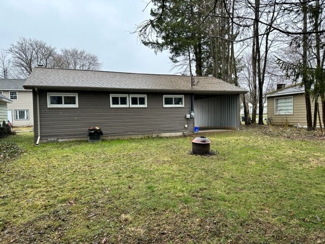 102 Georgian Dr in Edinboro, PA - Building Photo