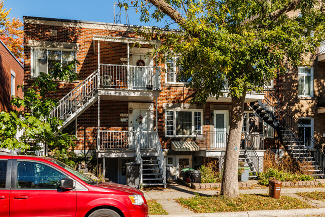 1727 De Champigny Rue in Montréal, QC - Building Photo - Building Photo