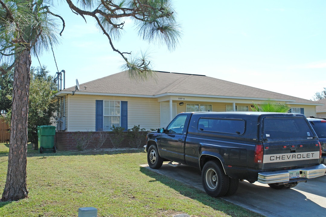 3757 GREEN BRIAR Cir in Gulf Breeze, FL - Foto de edificio