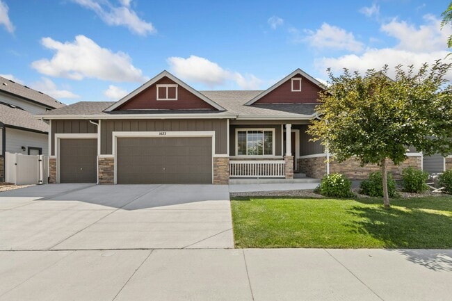 1633 Shoreview Pkwy