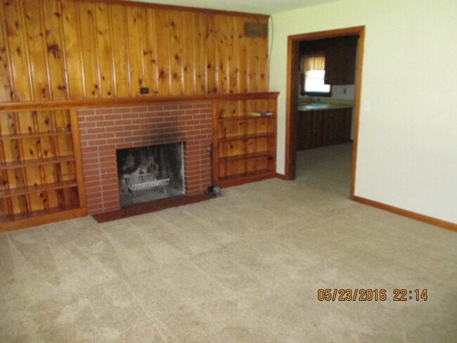 1460 Lakeview Dr in Virginia Beach, VA - Building Photo - Building Photo