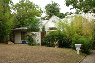 304 E 32nd St in Austin, TX - Building Photo - Building Photo