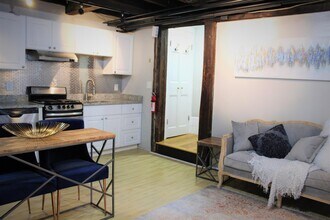 1 Champney Pl, Unit 1 in Boston, MA - Building Photo - Building Photo