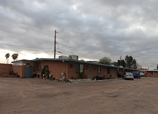 260 E Wetmore Rd in Tucson, AZ - Building Photo - Building Photo