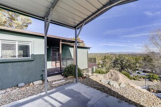 320 Circle P Dr in Prescott, AZ - Foto de edificio - Building Photo