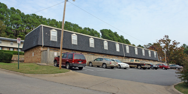 Windsor Gardens Condos in Little Rock, AR - Foto de edificio - Building Photo